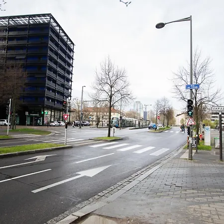 Moderne Au Centre Страсбург
